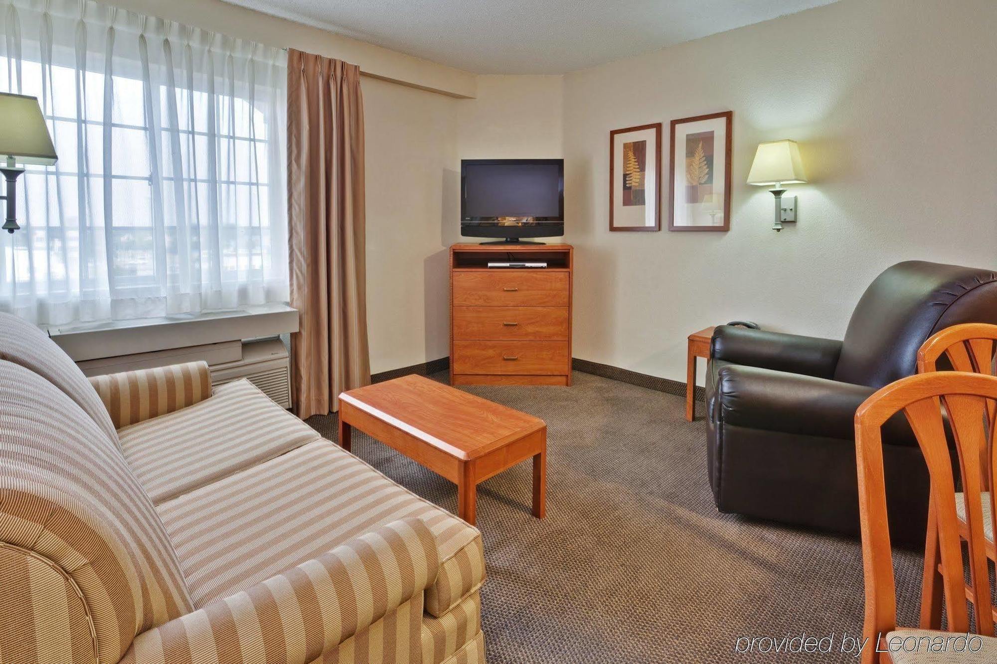 Candlewood Northeast By Ihg Hotel 2*